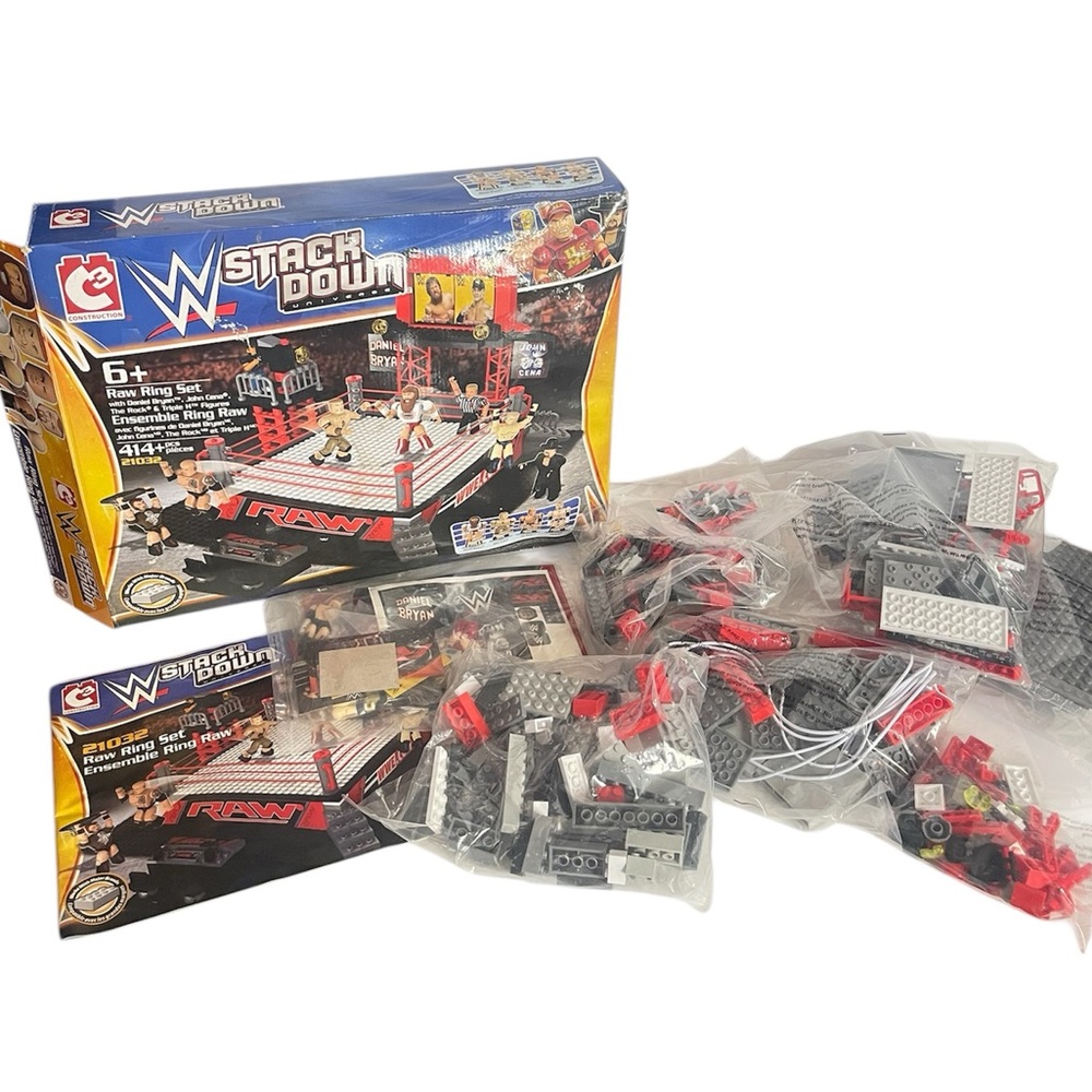 C3 Construction WWE StackDown Ring Building Set The Rock John Cena 414 Pcs 21032